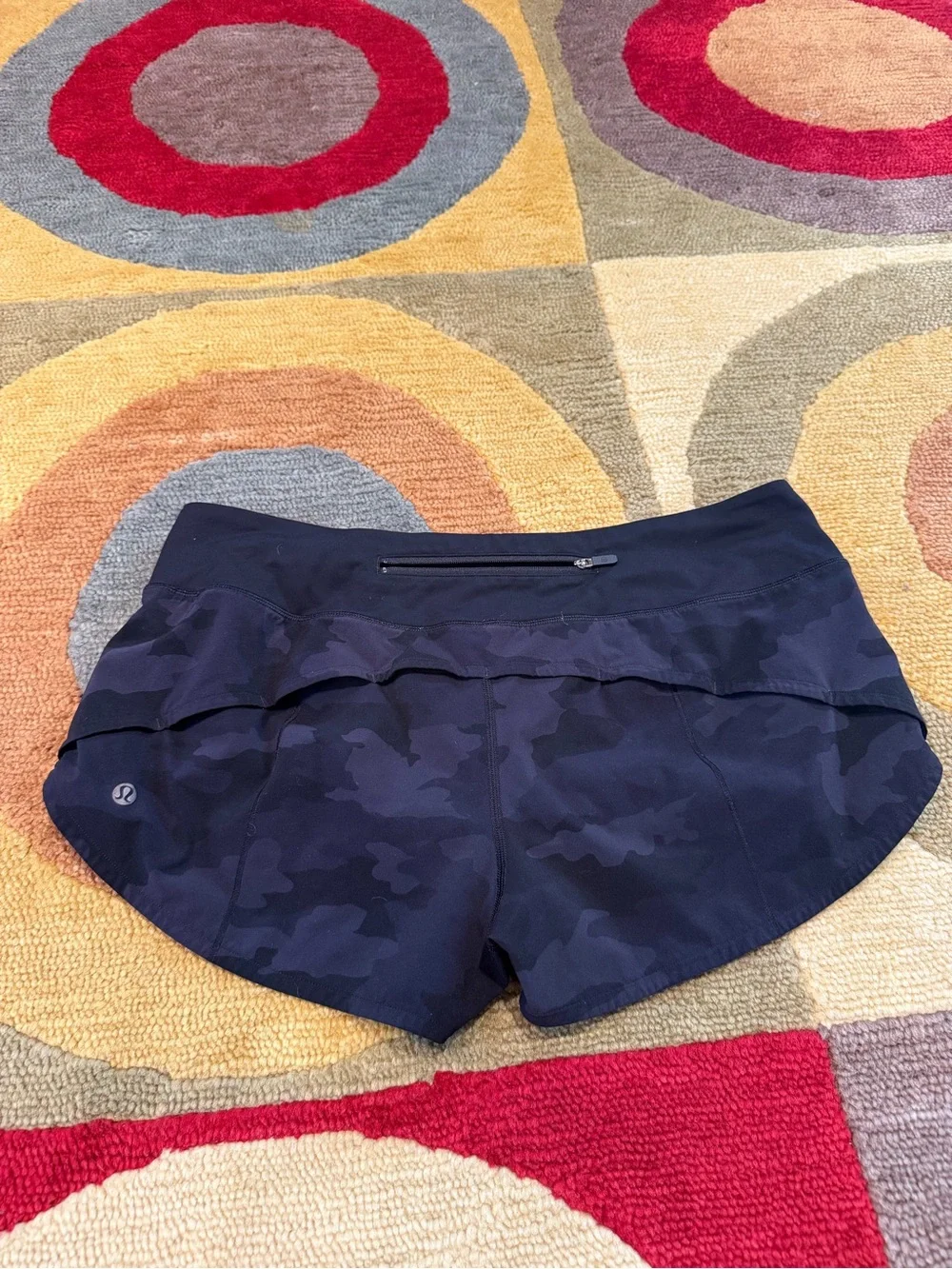 Lululemon Speed Up Shorts 2.5” Low Rise Camo Print Built in Underwear Size 8